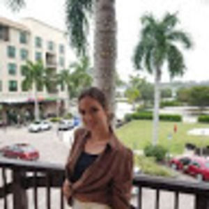 Meet your Posher, Courtney